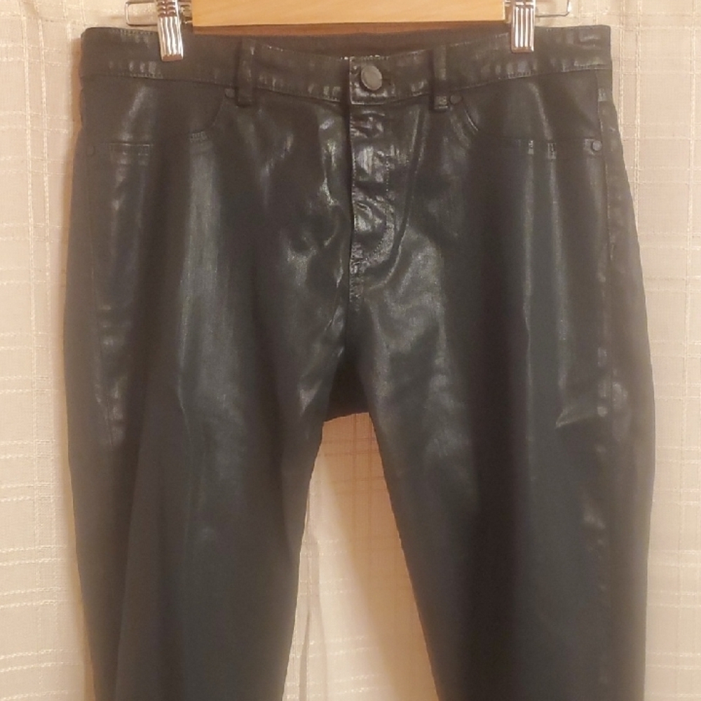 Elie Tahari Green Wax Coated Pants Womens Size‎ 12 Near- Euc
 Legging Style